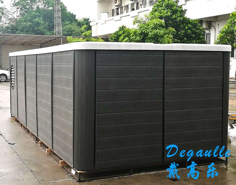 無邊際游泳池